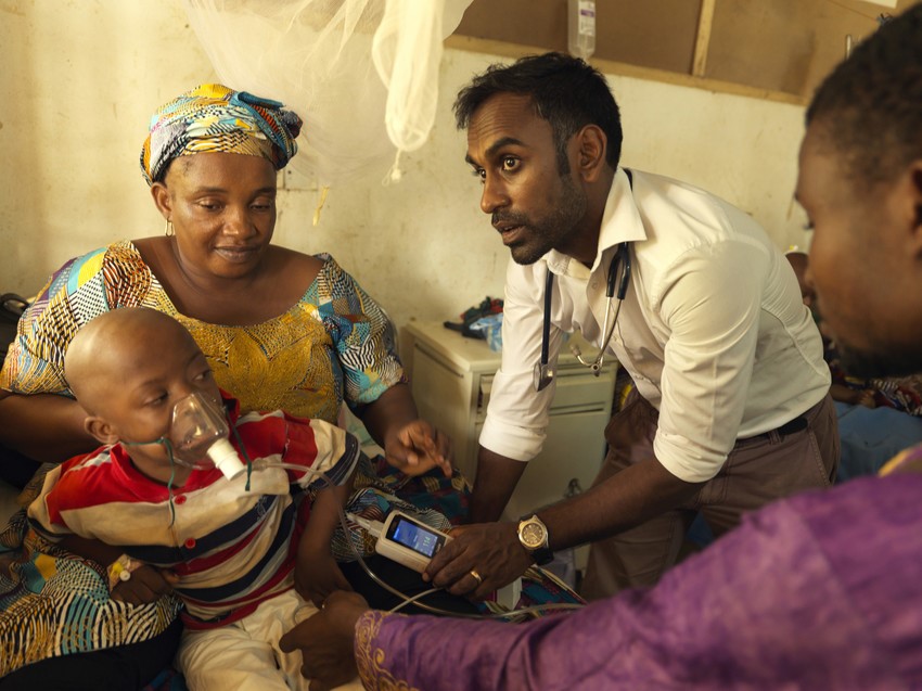 Image of medical volunteering