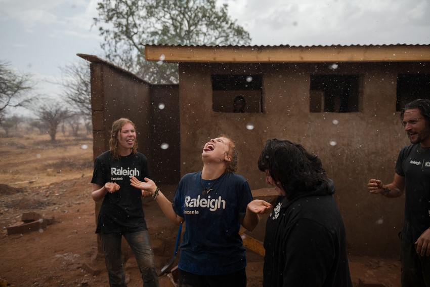 Image of people having fun while volunteering