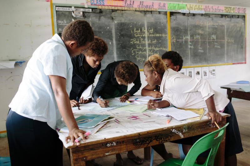 Volunteering with local changemakers overseas