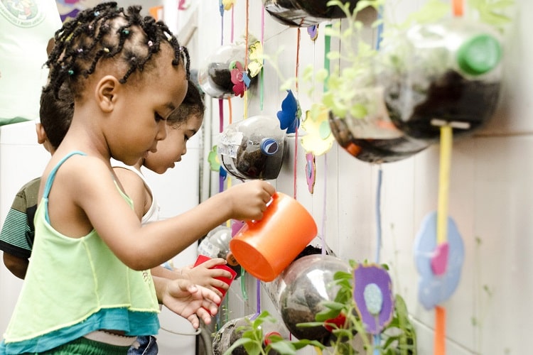 Children in the Coomacovalle early childhood development program